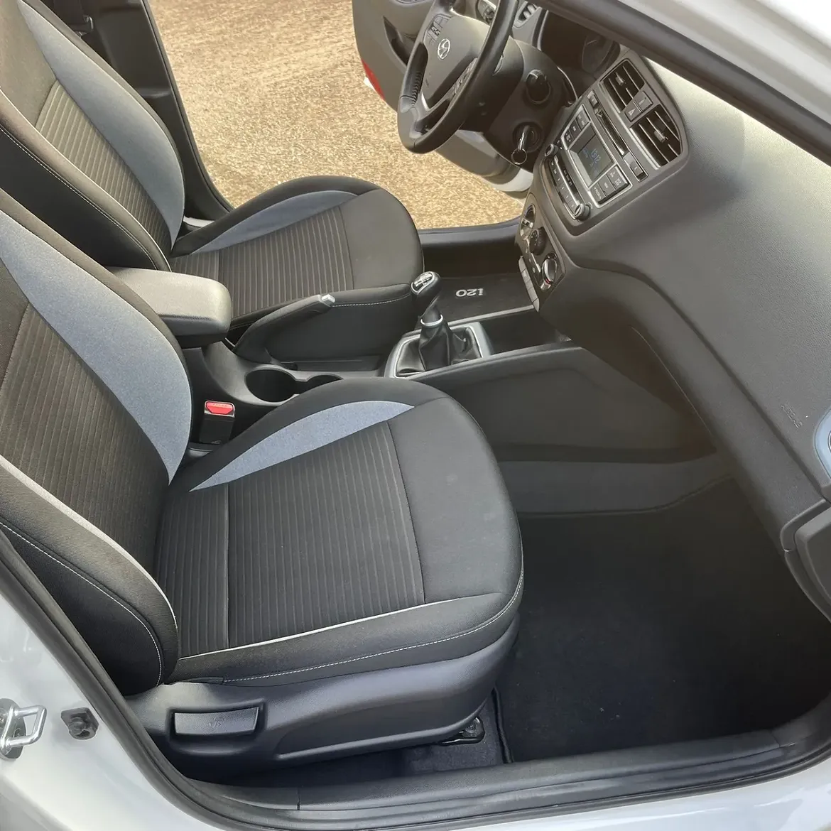 Hyundai i20 — foto 4