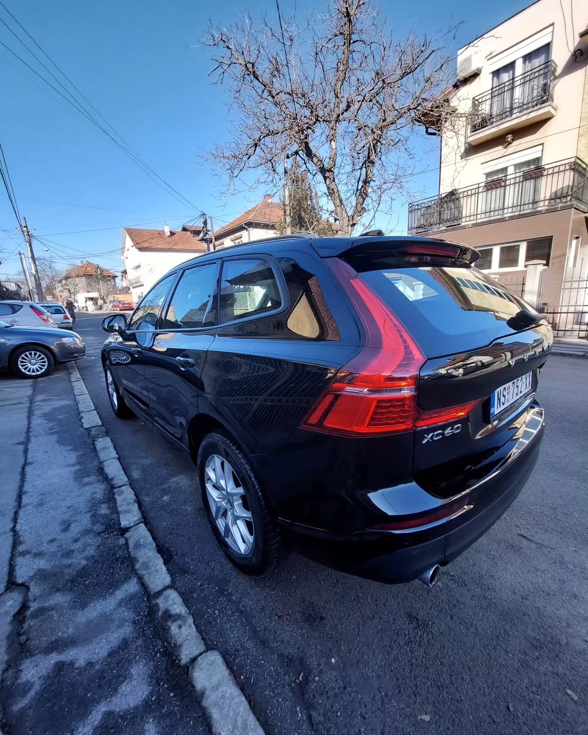 Volvo XC60 — foto 3